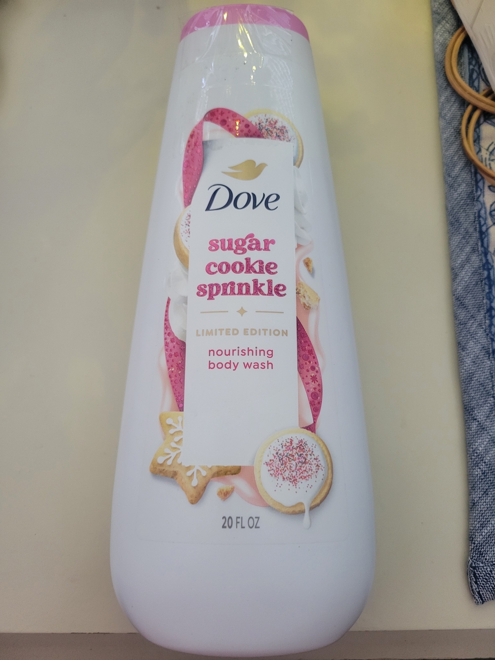 Dove Sugar Cookie Sprinkle Nourishing Body Wash - Pink - Picture 2 of 4